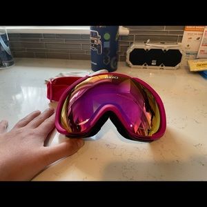 Giro Female Ski Goggle Pink. Worn a couple times. Smokefree home